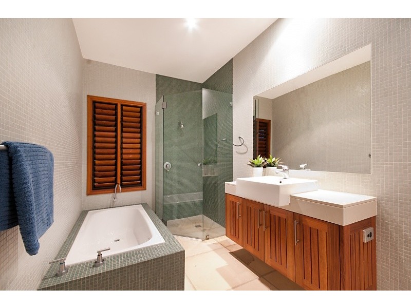 10 Stanton Terrace, Townsville City QLD 4810