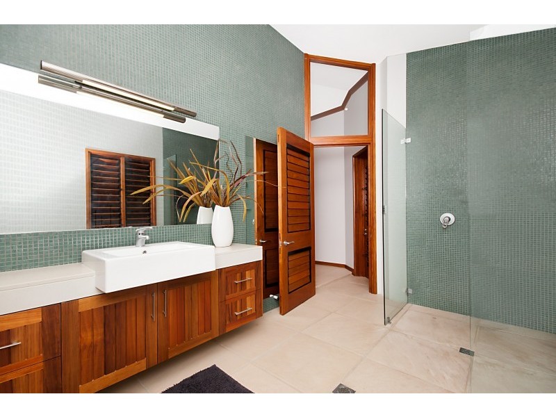 10 Stanton Terrace, Townsville City QLD 4810