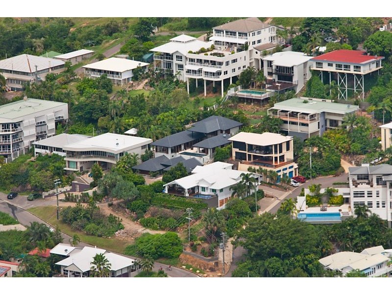 10 Stanton Terrace, Townsville City QLD 4810