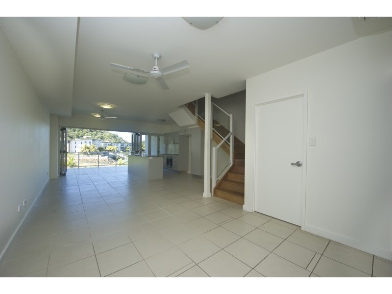 16/1 The Cove ‘Beachside Apartments’ NELLY BAY, Magnetic Island QLD 4819