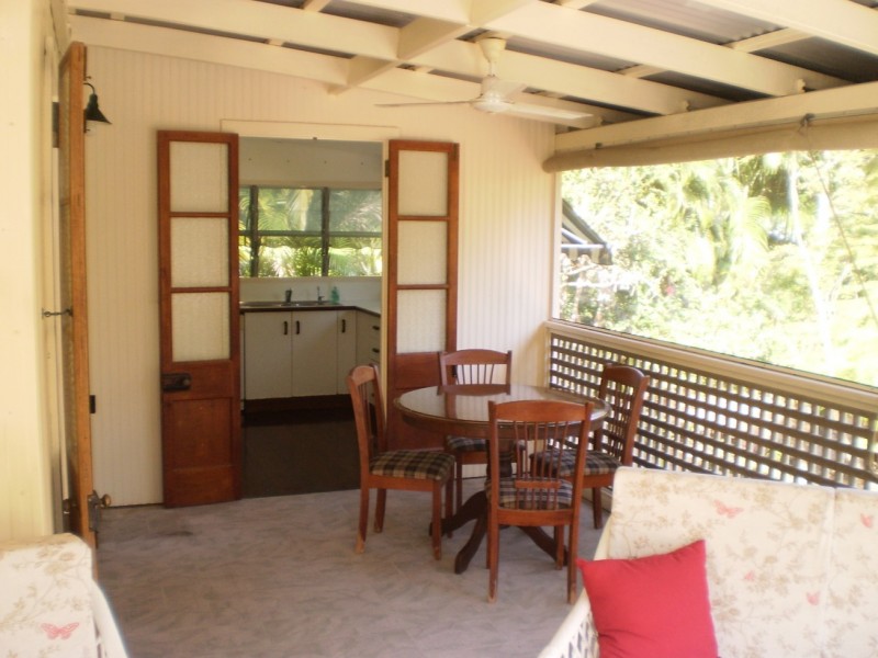 8 Olympus Crescent Arcadia, Magnetic Island QLD 4819