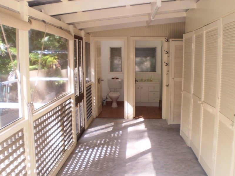 8 Olympus Crescent Arcadia, Magnetic Island QLD 4819