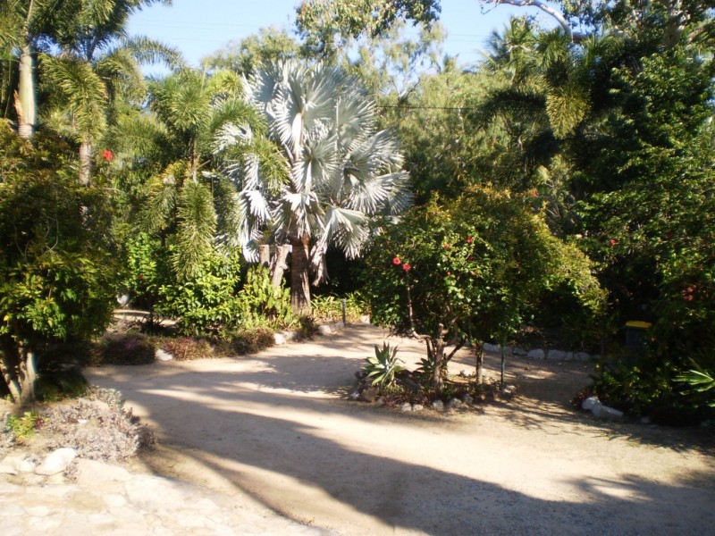 8 Olympus Crescent Arcadia, Magnetic Island QLD 4819