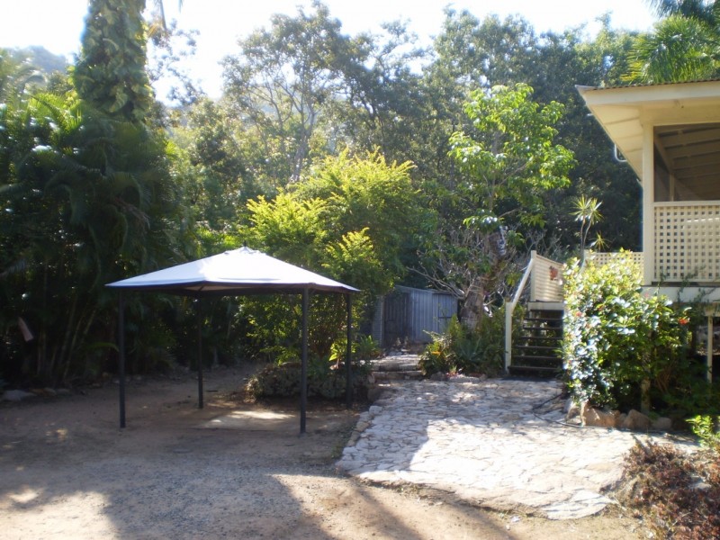 8 Olympus Crescent Arcadia, Magnetic Island QLD 4819