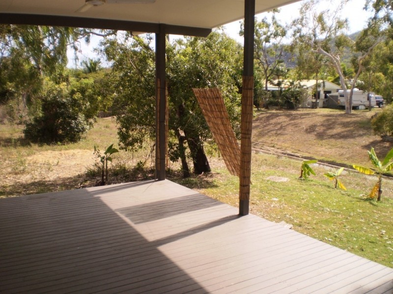 9 Sandals Boulevard HORSESHOE BAY, Magnetic Island QLD 4819