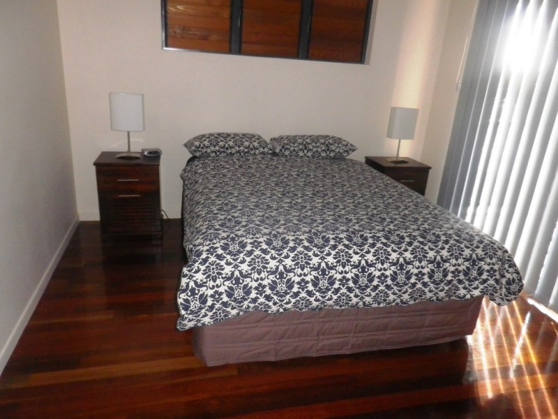 1/19 Crauford Street, West End QLD 4810