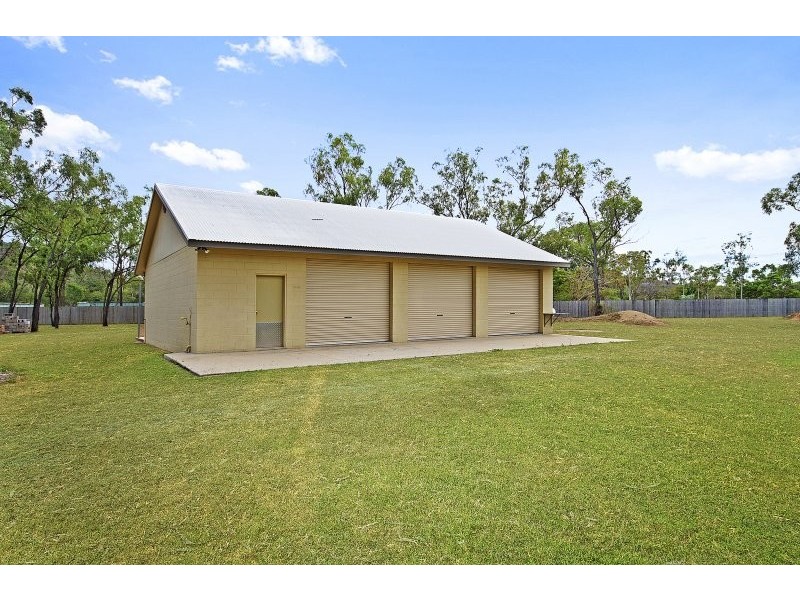 1 Benalla Road, Oak Valley QLD 4811