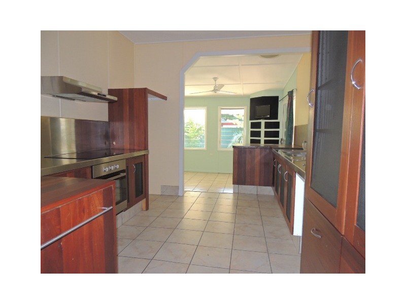 27 The Grove NELLY BAY, Magnetic Island QLD 4819