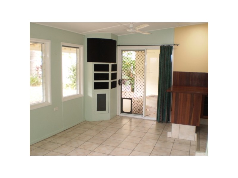 27 The Grove NELLY BAY, Magnetic Island QLD 4819