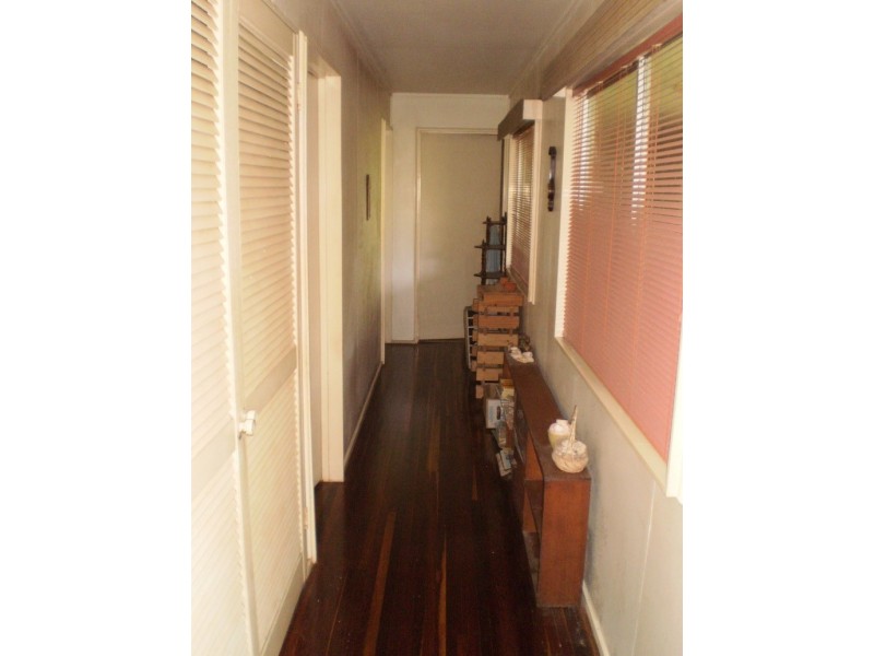 25 Barbarra Street PICNIC BAY, Magnetic Island QLD 4819