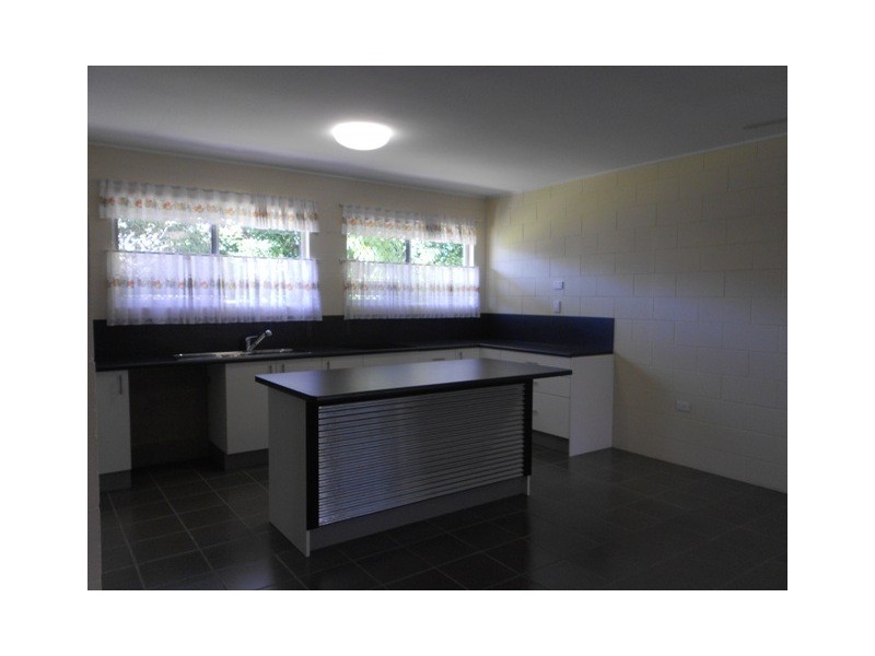 6 Lumeah St, Cranbrook QLD 4814