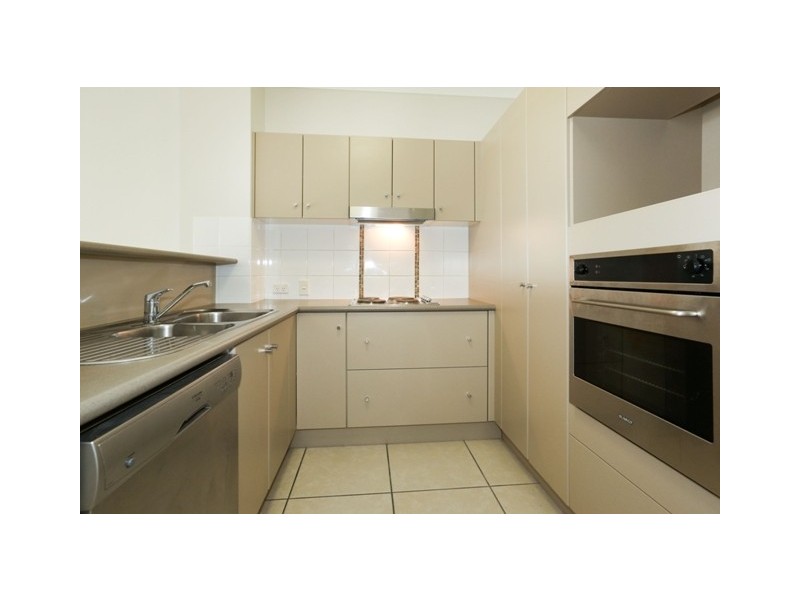 12/16-22 Martinez Avenue, West End QLD 4810