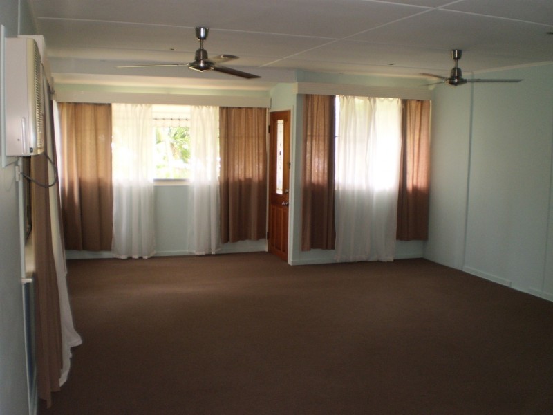 51 Barbarra Street PICNIC BAY, Magnetic Island QLD 4819