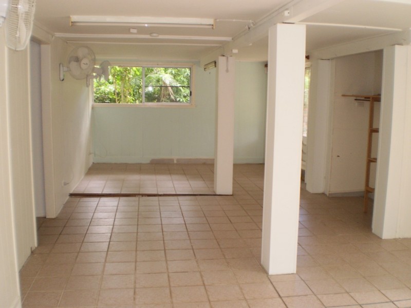 51 Barbarra Street PICNIC BAY, Magnetic Island QLD 4819