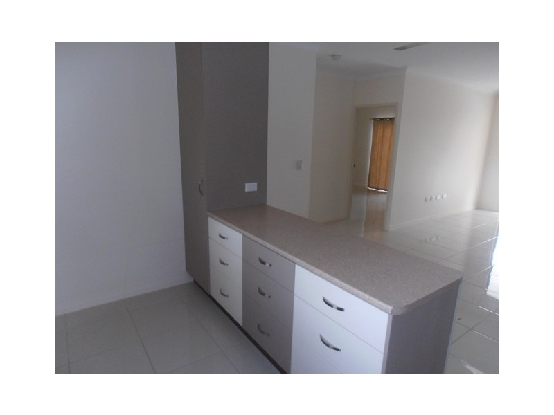 2/67 Charlotte Street, Aitkenvale QLD 4814