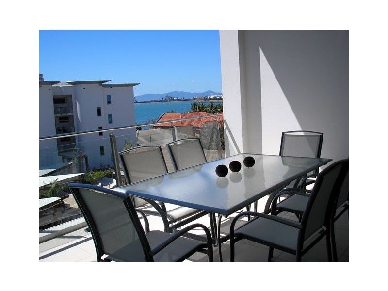 322/72-74 The Strand, North Ward QLD 4810