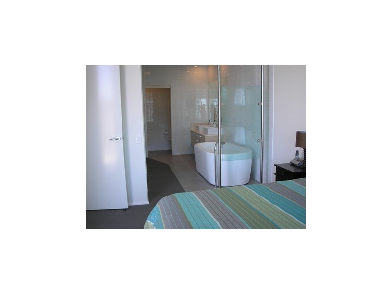 322/72-74 The Strand, North Ward QLD 4810