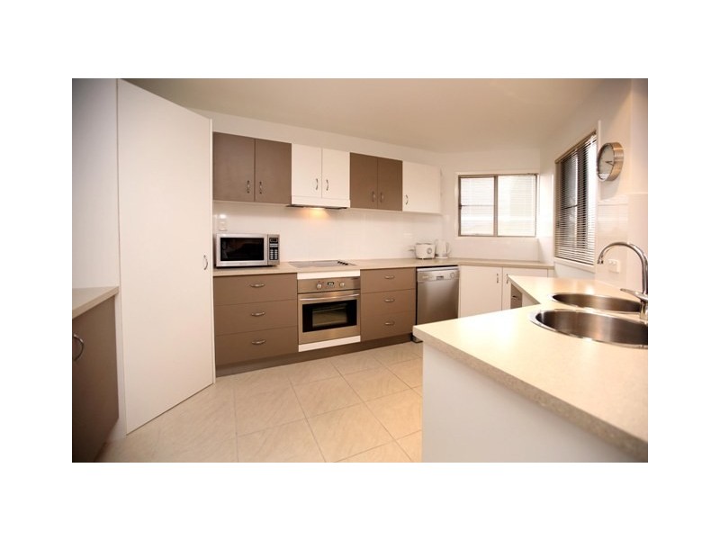 2/4 Ryan Street, Belgian Gardens QLD 4810