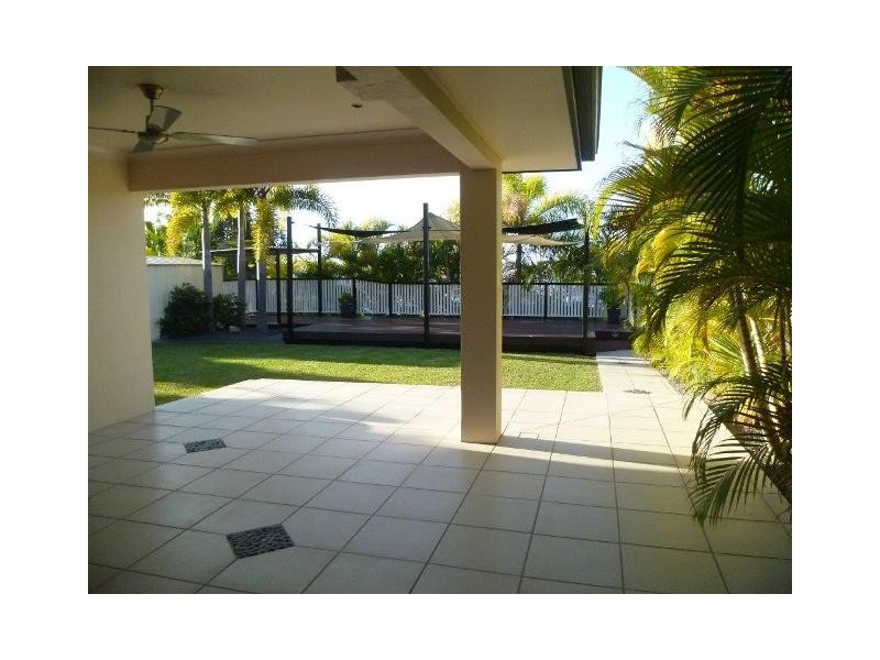 14 Kosciusko Way, Mount Louisa QLD 4814