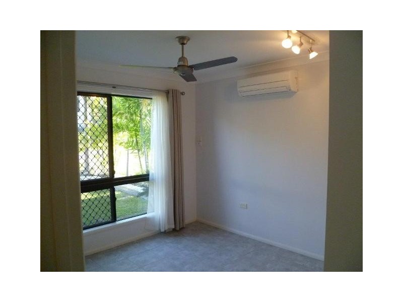 14 Kosciusko Way, Mount Louisa QLD 4814