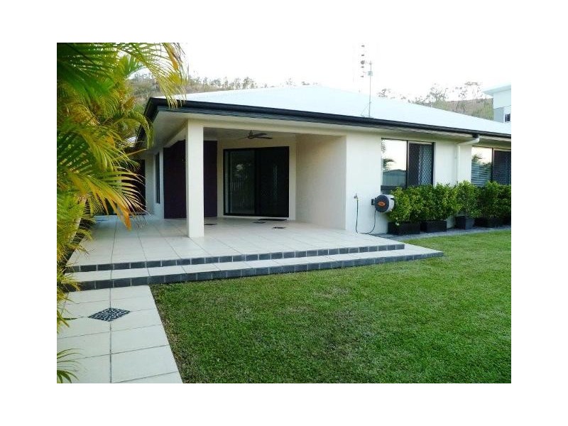 14 Kosciusko Way, Mount Louisa QLD 4814