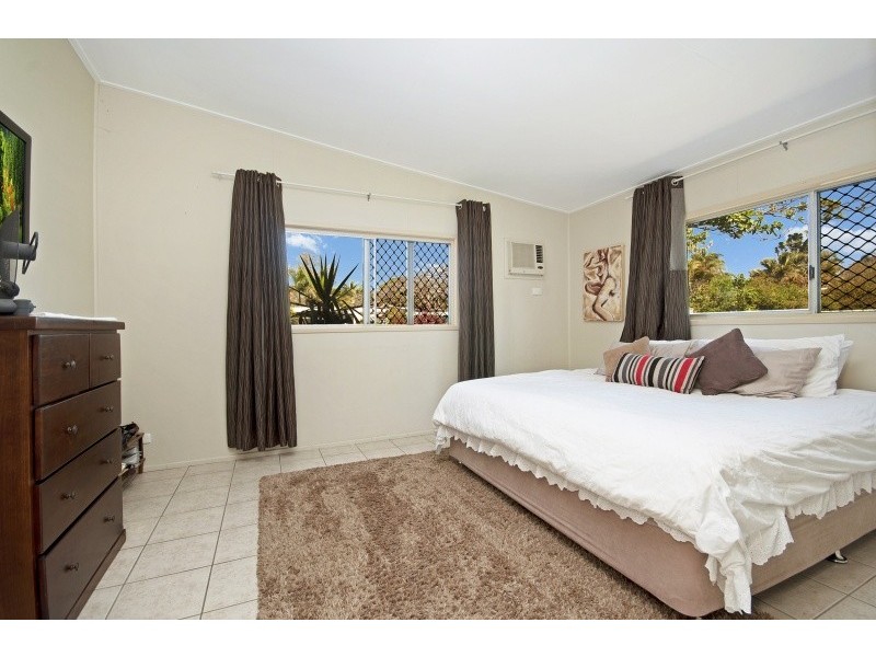 76 Hammett Street, Currajong QLD 4812