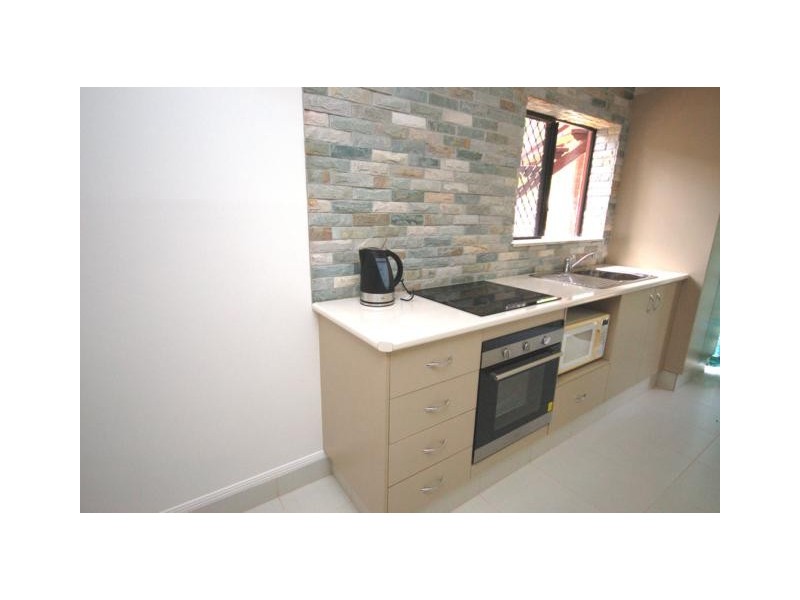 49 Picnic Street PICNIC BAY, Magnetic Island QLD 4819