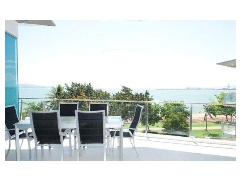 210/72-74 THE STRAND, North Ward QLD 4810