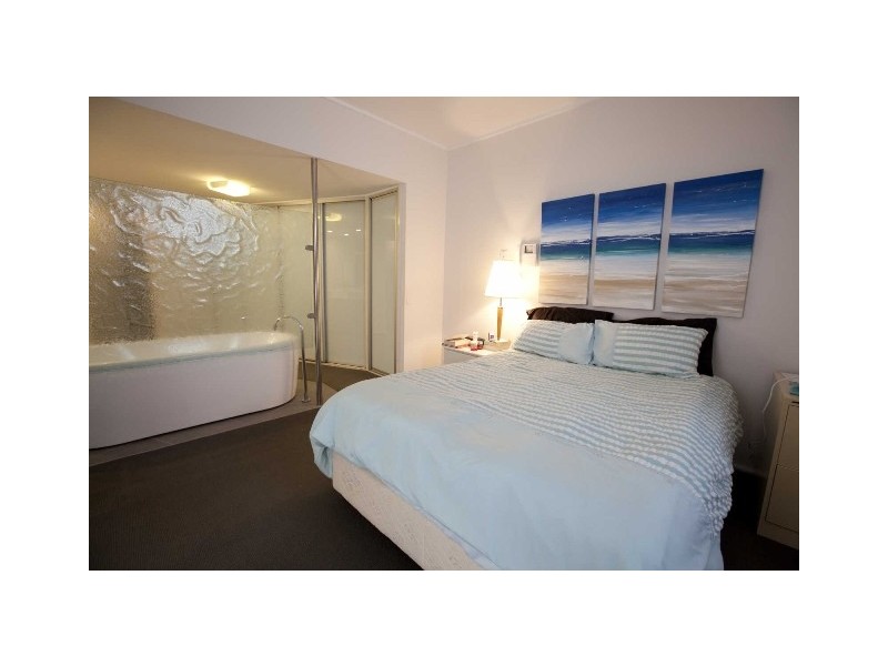 323/72-74 The Strand, North Ward QLD 4810