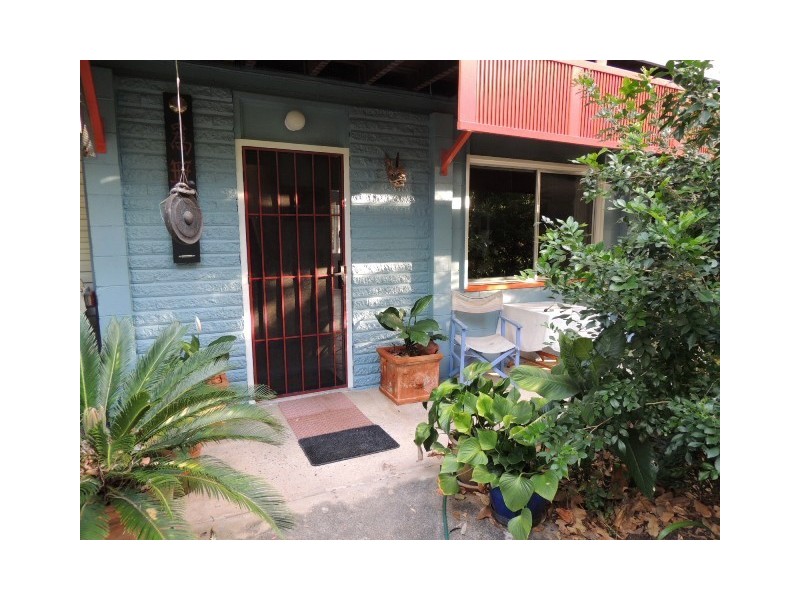 13 Hurst Street,, Picnic Bay QLD 4819