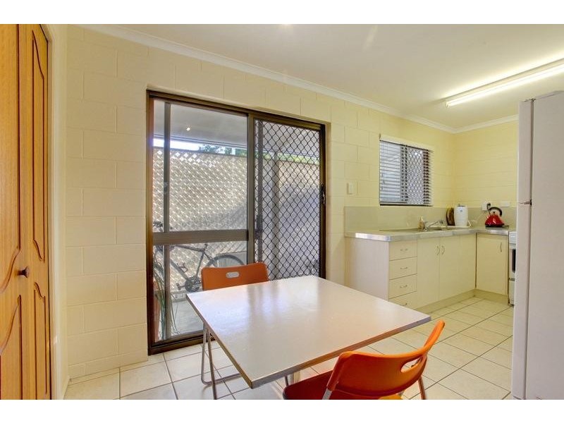1/17 Hopkins Street, Currajong QLD 4812