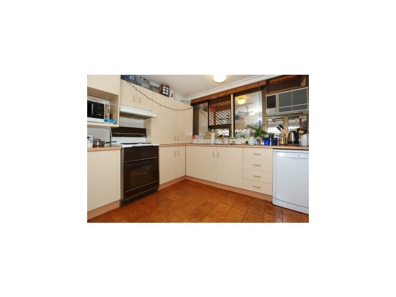 4/118 Cook St, North Ward QLD 4810