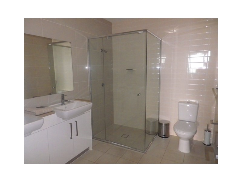 69 Palmer Street, South Townsville QLD 4810