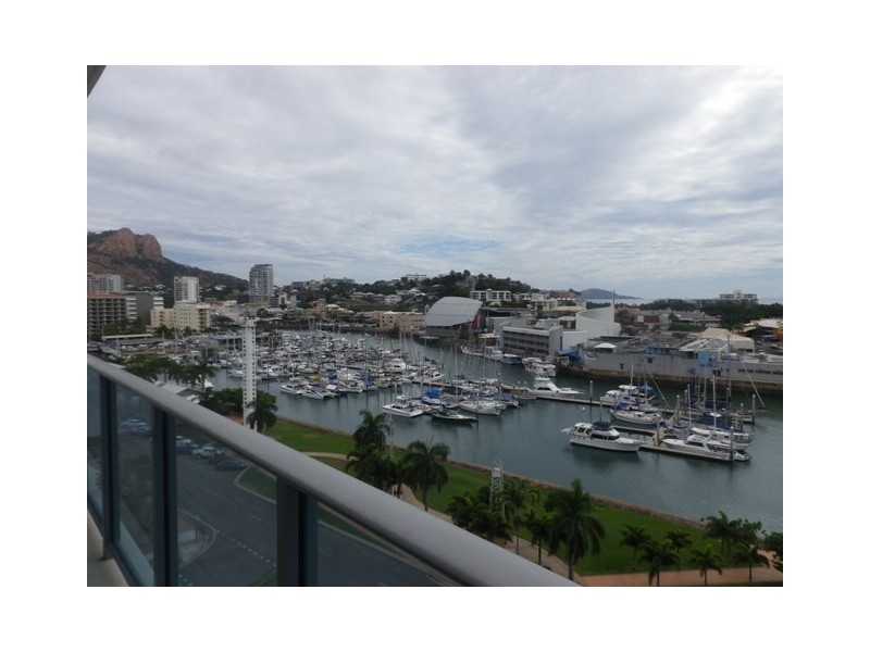 69 Palmer Street, South Townsville QLD 4810