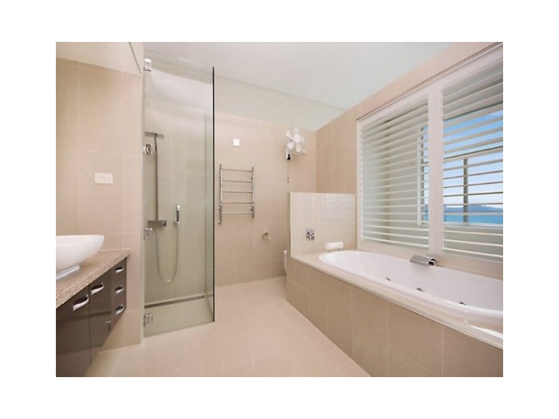 1/21 Hillside Crescent, Townsville City QLD 4810