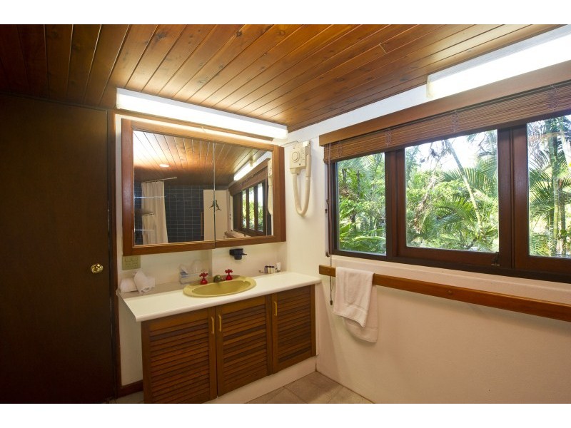 12 Boulder Court, Nelly Bay, Magnetic Island QLD 4819