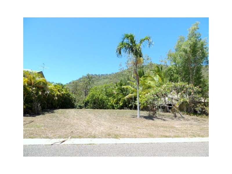 15 Elena Street NELLY BAY, Magnetic Island QLD 4819