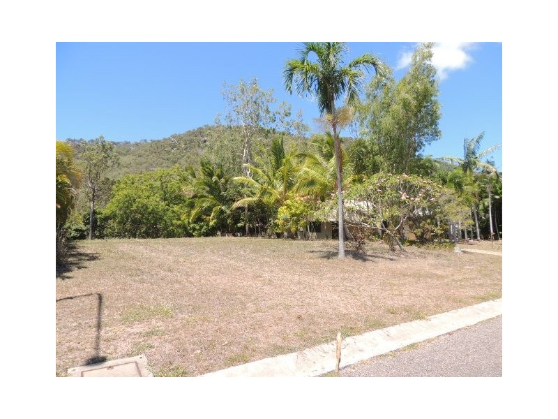 15 Elena Street NELLY BAY, Magnetic Island QLD 4819