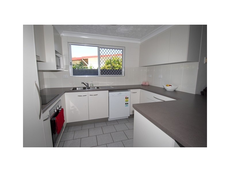 2/46 Grosvenor Street, Pimlico QLD 4812