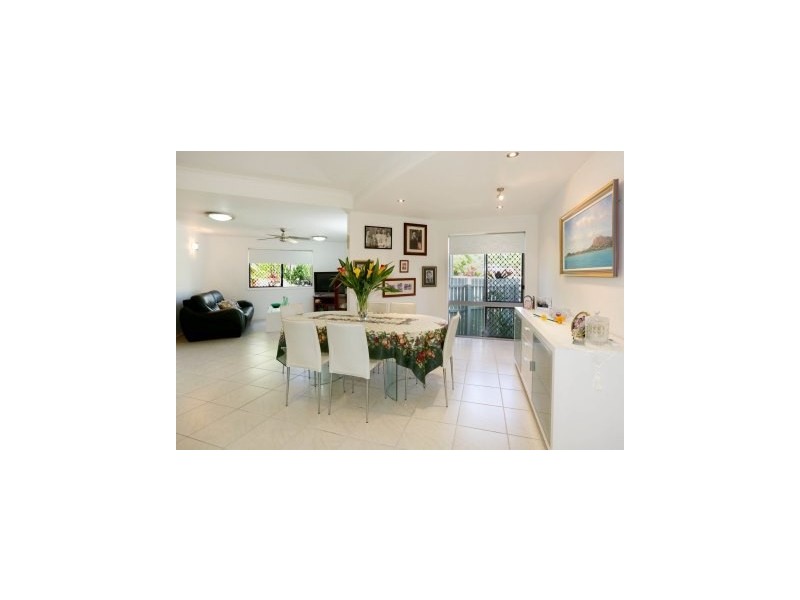 1/4 Ryan Street, Belgian Gardens QLD 4810