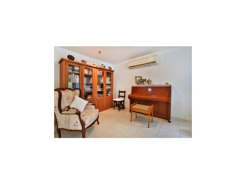 1/4 Ryan Street, Belgian Gardens QLD 4810