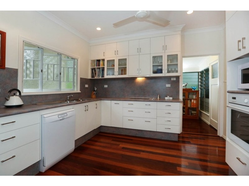 94 Carmody Street, Hermit Park QLD 4812