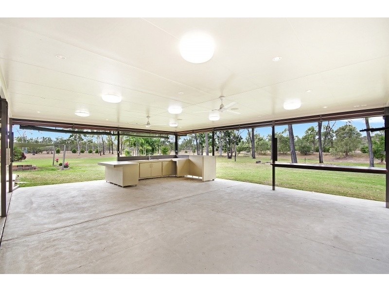 1 Benalla Road, Oak Valley QLD 4811