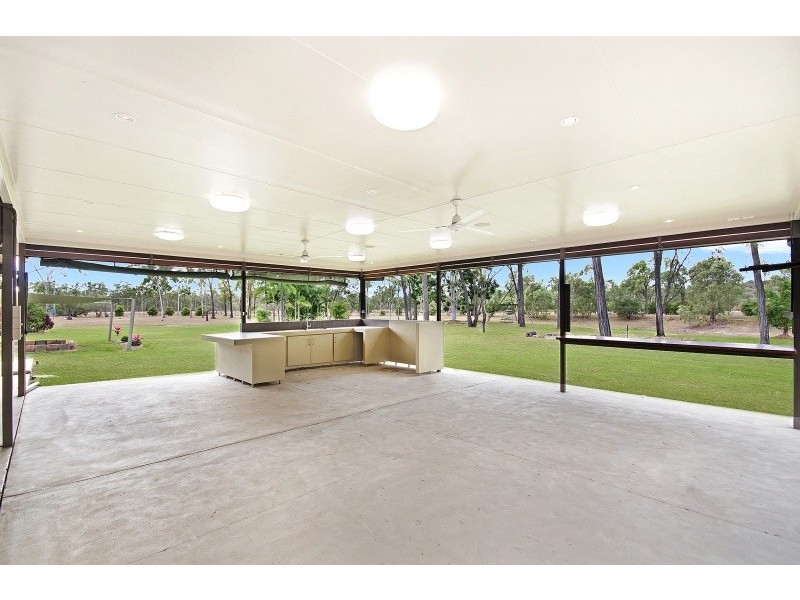 1 Benalla Road, Oak Valley QLD 4811