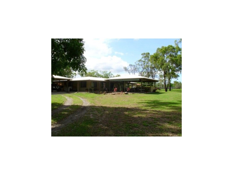 1 Benalla Road, Oak Valley QLD 4811