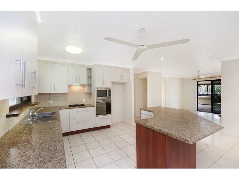 1 Benalla Road, Oak Valley QLD 4811