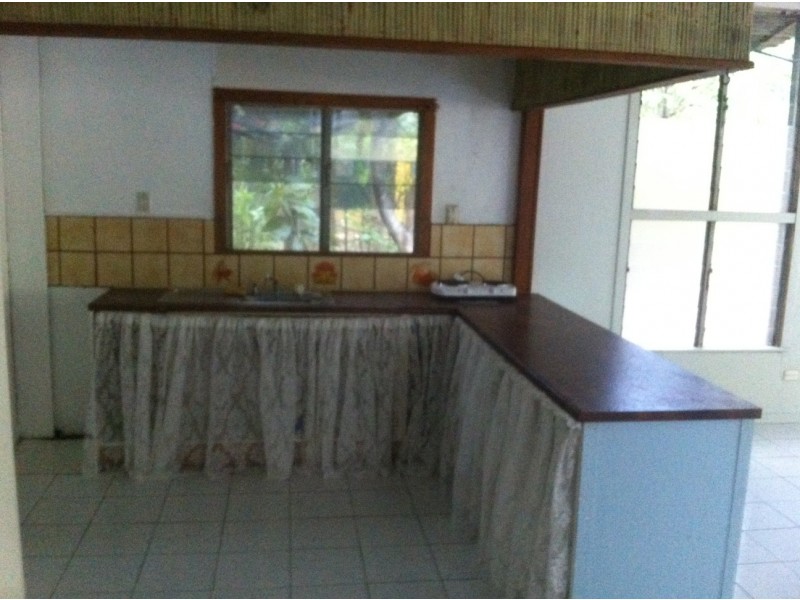 12 Dent Street, Horseshoe Bay QLD 4819