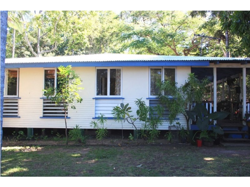 40 Barton Street, Nelly Bay, Magnetic Island QLD 4819