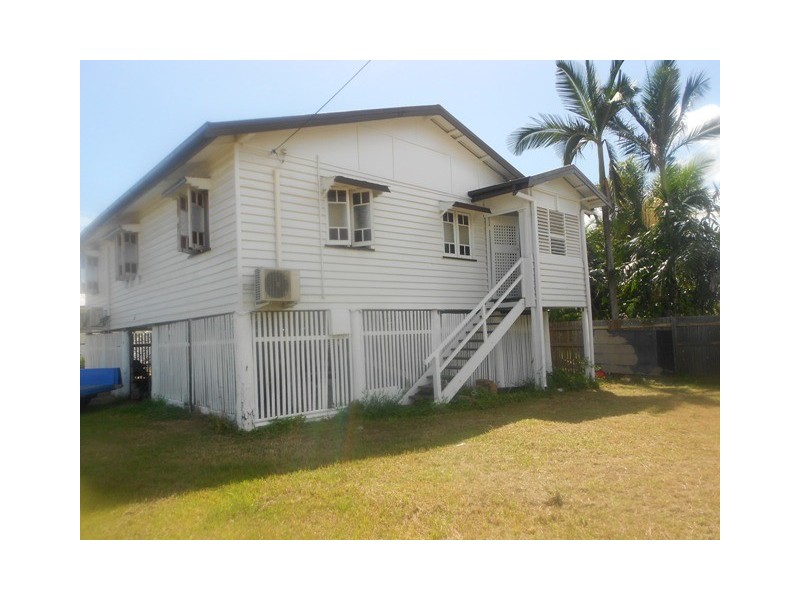 2 Tully Street, South Townsville QLD 4810