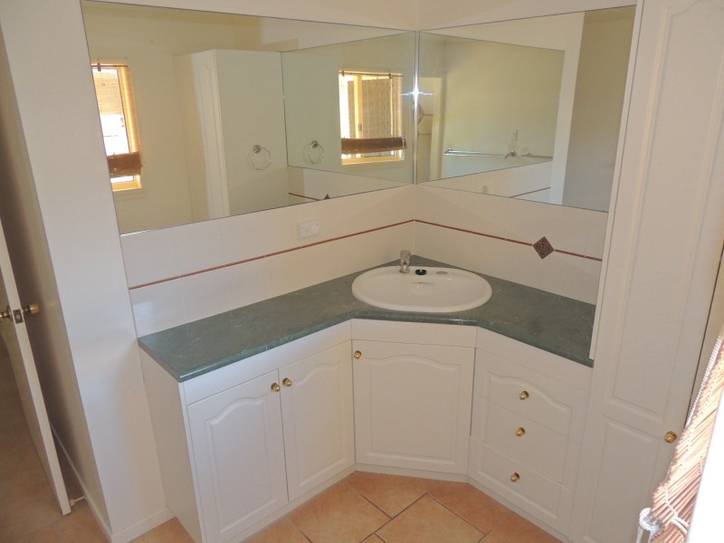 24 Sooning Street Nelly Bay, Magnetic Island QLD 4819